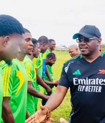 Teachers’ Day: Seun TNA Cheers Oyo Football Champions, Reaffirms Community Support